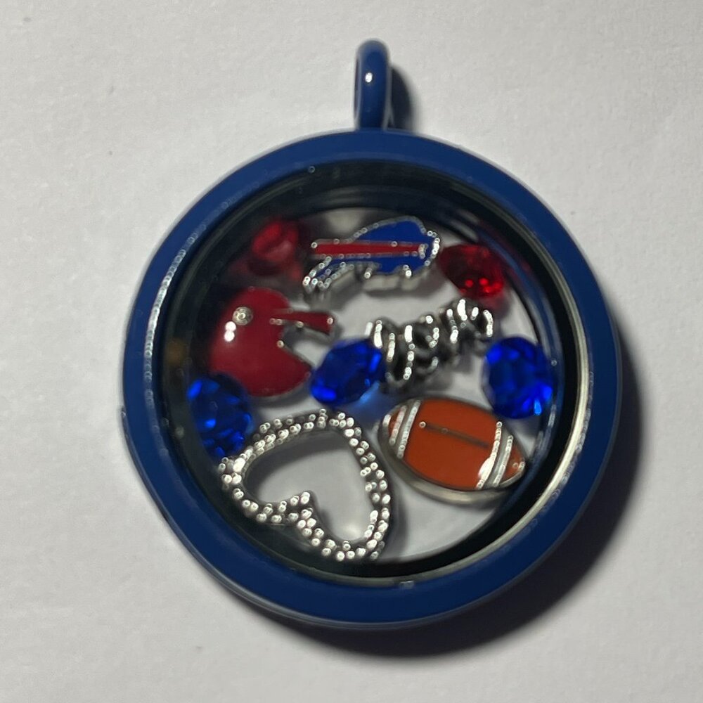 Buffalo Bills NFL Memory Charm Locket w/ 22 IN chain NEW